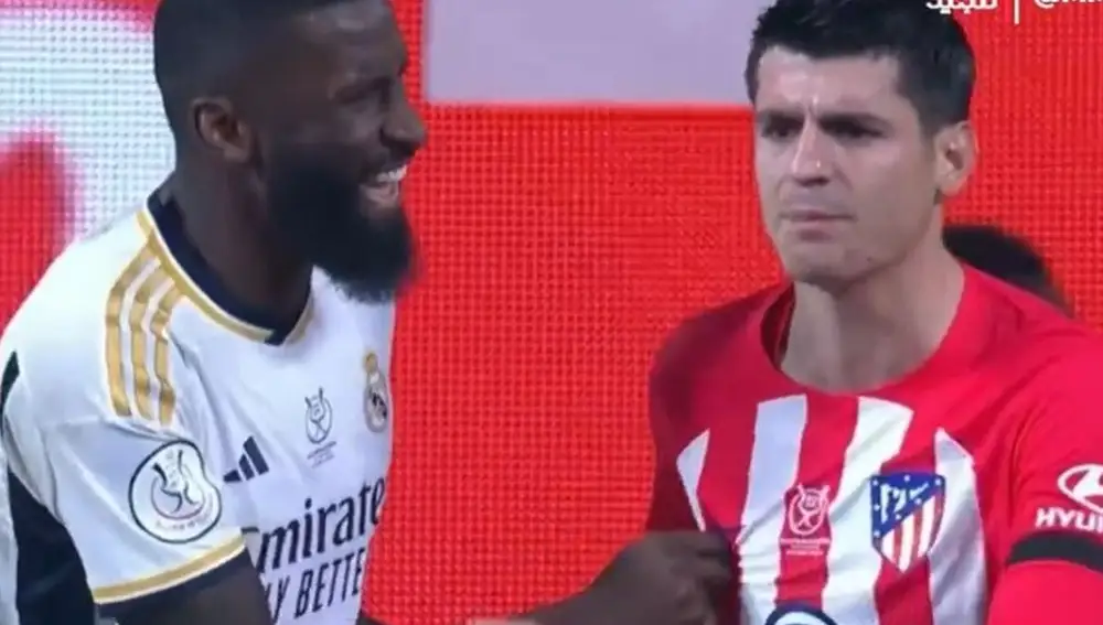 El gesto más viral del derbi: el pellizco de Rüdiger a Morata