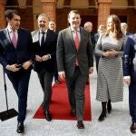 El presidente de la Junta de Castilla y León, Alfonso Fernández Mañueco, participa en la Gala de entrega del XVIII premio Diario de León al Desarrollo Social y los Valores Humanos. Junto a él, el consejero de Medio Ambiente y Ordenación del Territorio, Juan Carlos Suárez-Quiñones; el presidente de las Cortes, Carlos Pollán; la presidenta y el director de Diario de León, Adriana Ulibarri y Joaquín Sanchez Torné