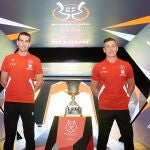 Munuera Montero y Soto Grado, con la Supercopa