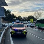 Sucesos.- El 112 aconseja acudir a Navacerrada y Cotos en transporte público porque los aparcamientos están llenos