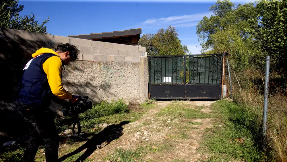 Entrada al domicilio del anciano en Sotillo de la Adrada