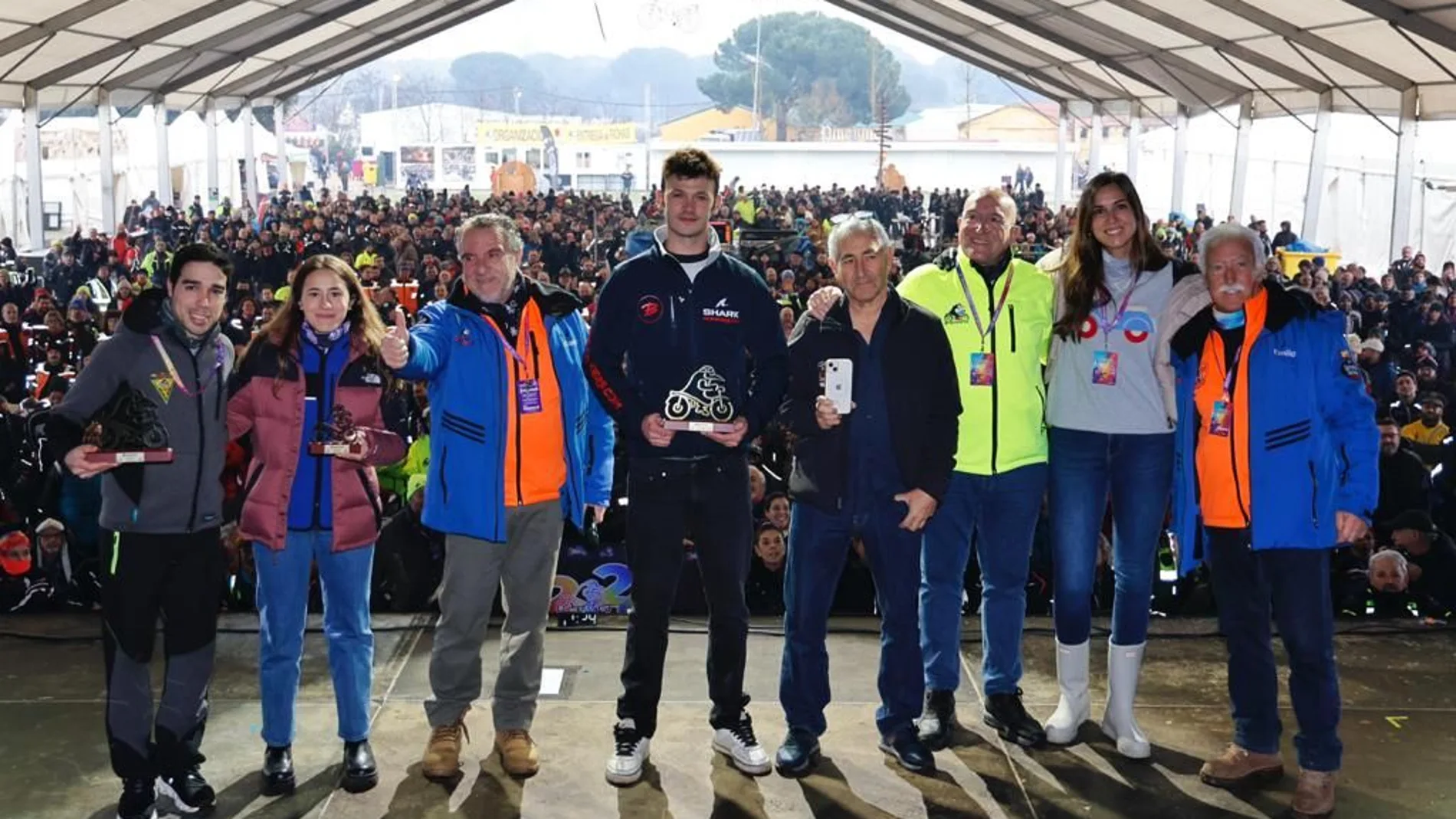 Carnero y Blanca Jiménez junto a José Manuel Navas, de Turismoto, y los premiados