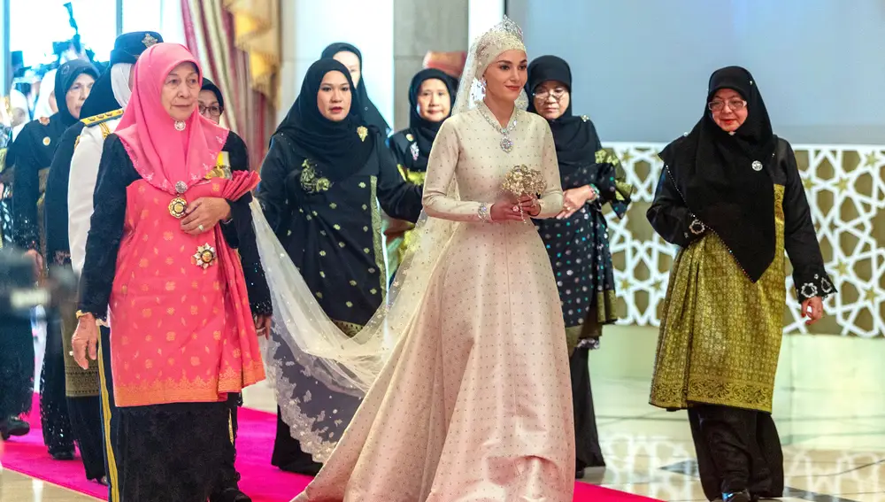 Brunei's Prince Abdul Mateen weds his fiance in lavish 10-day celebration