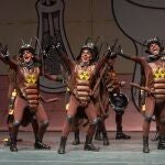 Una chirigota en el Teatro Falla