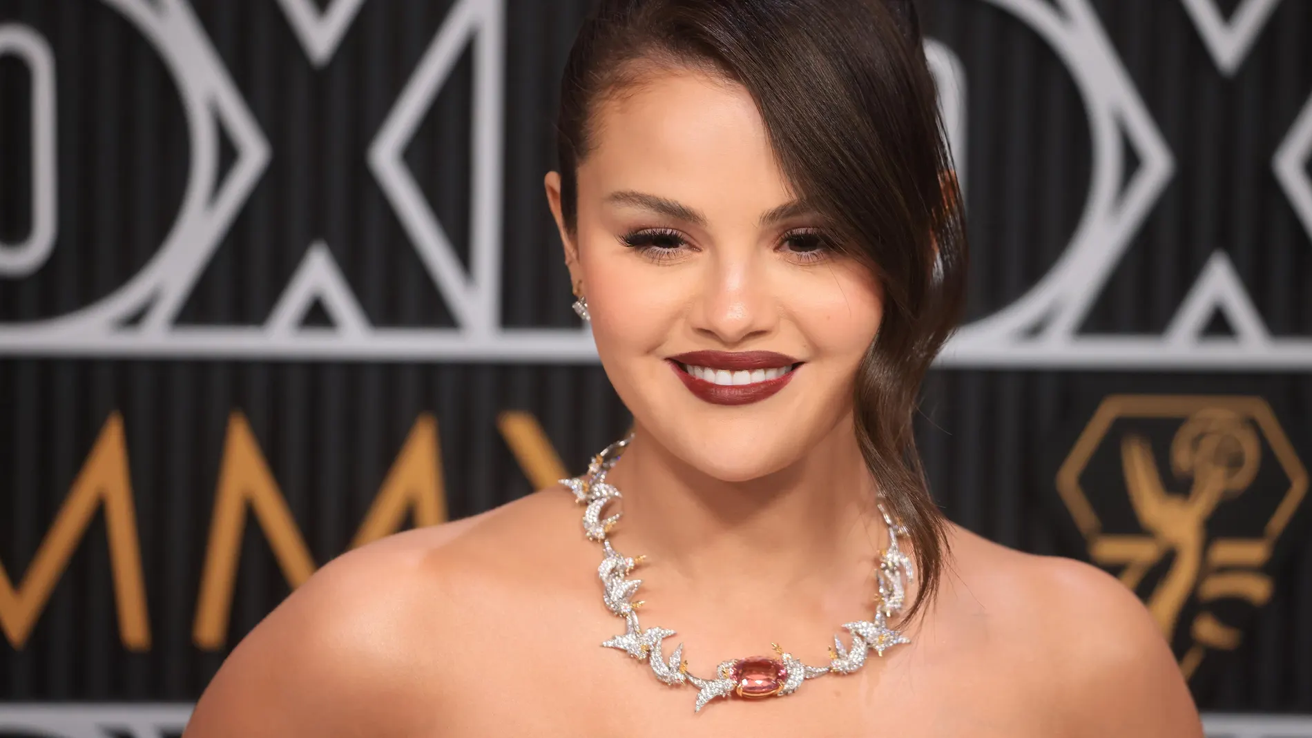 Los Angeles (United States), 16/01/2024.- US actor Selena Gomez arrives for the 75th annual Primetime Emmy Awards ceremony held at the Peacock Theater in Los Angeles, California, USA, 15 January 2024. The Primetime Emmys celebrate excellence in national primetime television programming. EFE/EPA/DAVID SWANSON