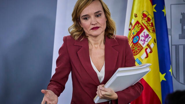 La ministra de Educación y portavoz del Gobierno, Pilar Alegría durante la rueda de prensa tras el Consejo de 