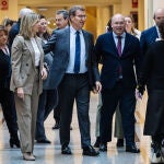 Feijóo pide a Sánchez "copiar" también su propuesta para proteger a menores tras "asumir" la tesis del PP con el SMI