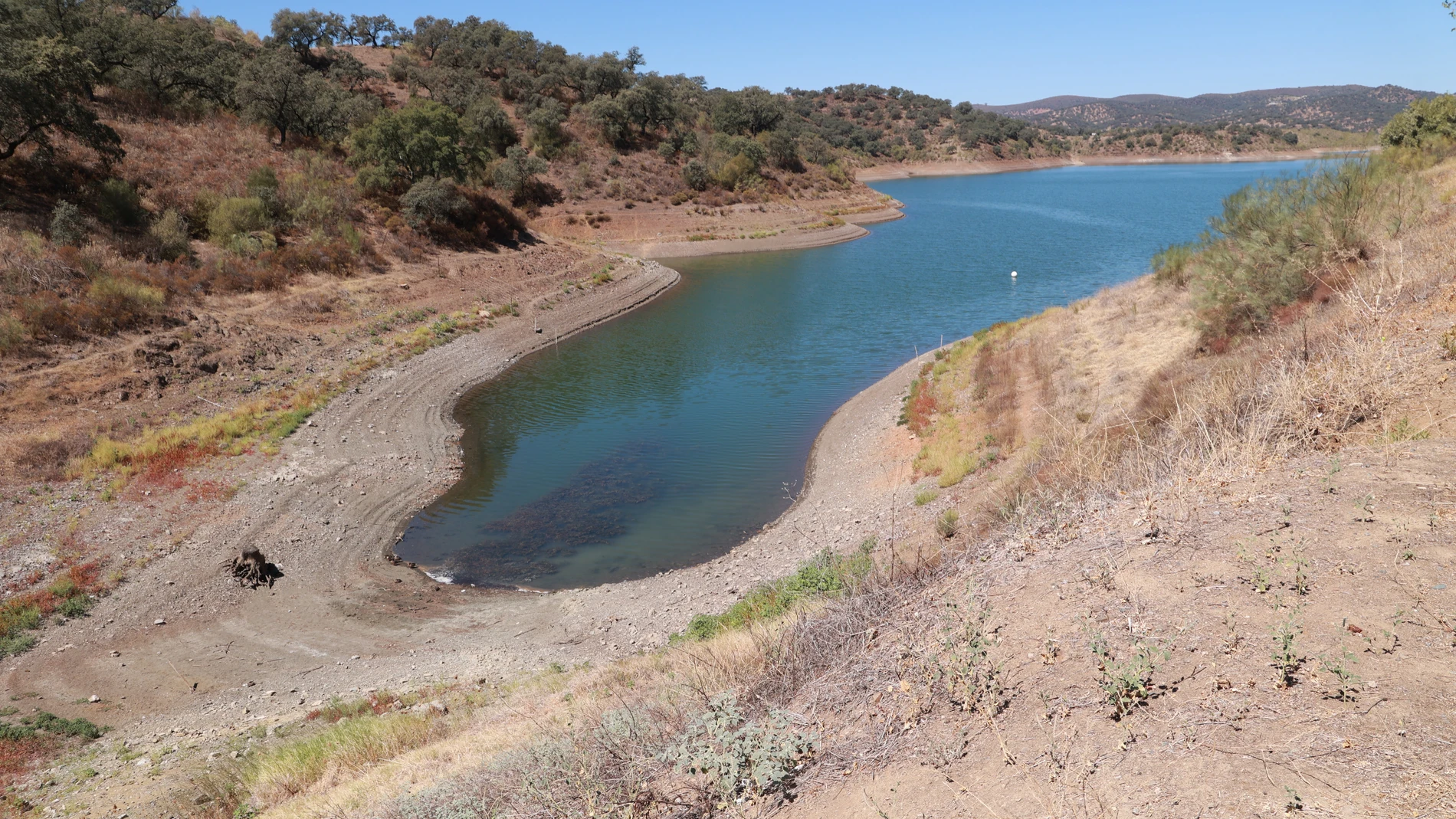 Embalse afectado por la sequía en Cataluña