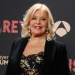 Bárbara Rey, exultante, reaparece en el cumpleaños de Eduardo Navarrete al ritmo de 'Marionetas de cartón'