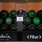 El consejero de Turismo, Cultura y Deporte, Arturo Bernal, en la presentación de la oferta que llevará Andalucía a Fitur