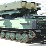 Imagen de un vehículo checo que combina el sistema ruso Kub con lanzamisiles Aspide