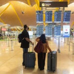 Economía/Turismo.- Iberia seguirá negociando hoy con los sindicatos y a las 16.00 horas se reunirá con Aena