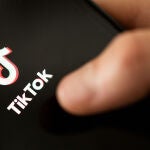 TikTok prueba una opción para generar canciones mediante IA directamente desde la 'app'