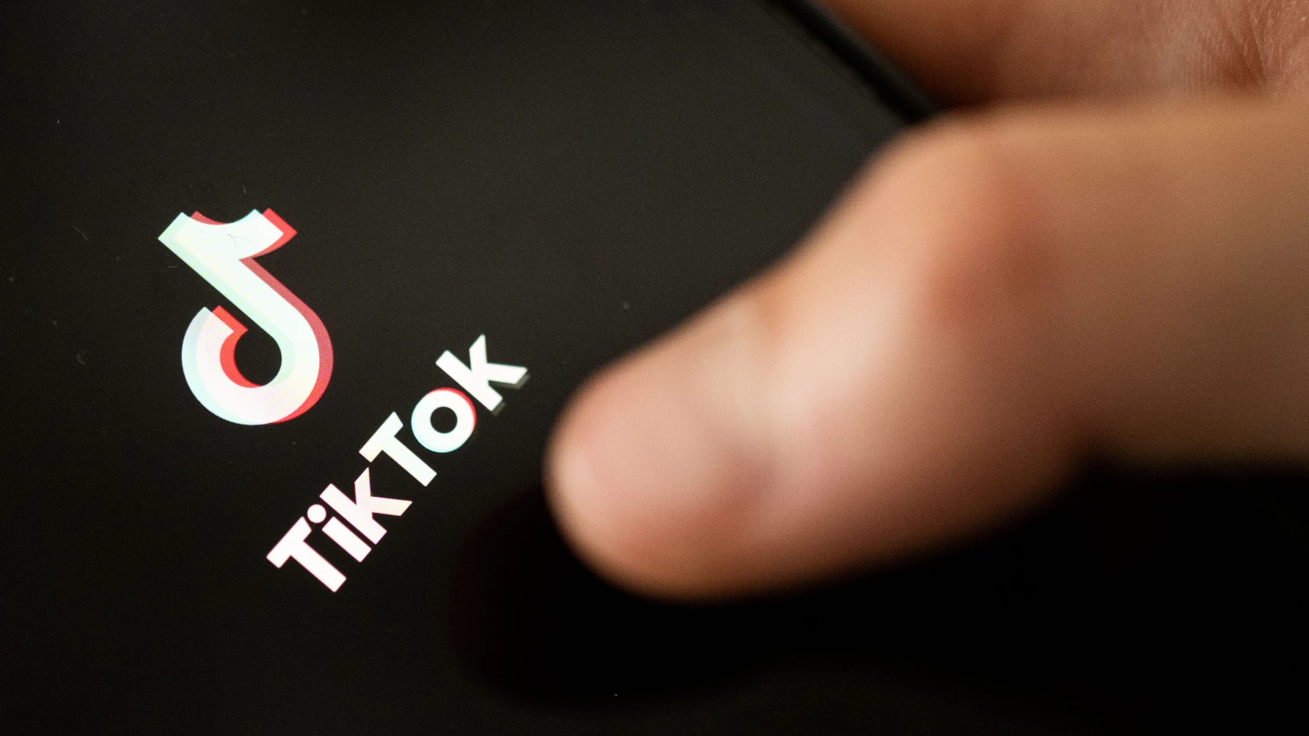 TikTok prueba una opción para generar canciones mediante IA directamente desde la 'app'