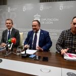 Gerardo Álvarez Curiel, Santiago Dorado y Valentín Martínez presentan los presupuestos