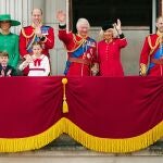 United Kingdom, London: (L-R) Prince George, Prince Louis, Kate, Princess of Wales, William, Prince of Wales, Princess Charlotte, King Charles III of Great Britain, Queen Camilla of Great Britain, Prince Edward, Duke of Edinburgh and Sophie, Duchess of Edinburgh on the balcony of Buckingham Palace in London to watch the air show following the "Trooping the Colour" ceremony. For the first time since his accession to the throne, Charles has been honored with the birthday parade.