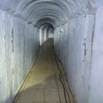 El Ejército israelí dice que halló un largo túnel en Gaza donde Hamás retuvo a rehenes