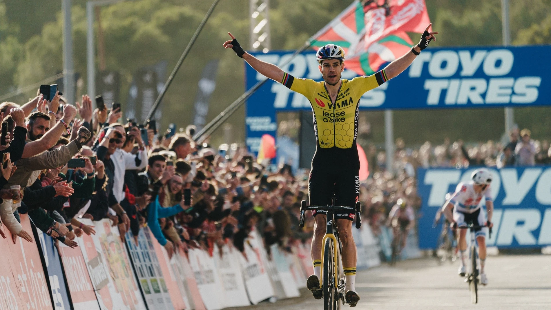 El ciclista belga Wout van Aert (Visma-Lease a Bike) se impone en la Copa del Mundo de Ciclocross UCI-Benidorm Costa BlancaUCI21/01/2024