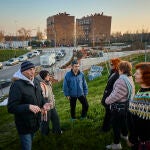 Encuentro con los vecinos de Vicalvaro que llevan meses protestando por la construcción de un cantón de limpie