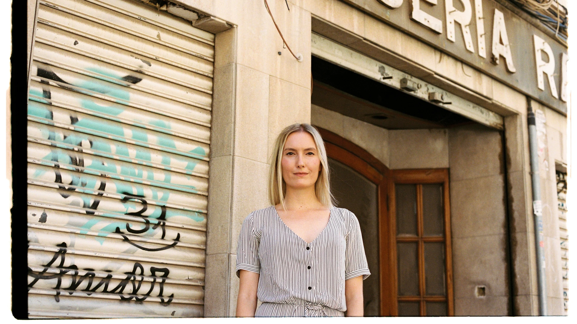 Beatriz Serrano debuta en la novela con una historia de ficción repleta de ironía