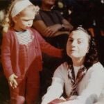 Liliana Navarro junto a una de sus hijas, en una imagen de archivo