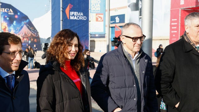 El look de Isabel Díaz Ayuso para presentar la Fórmula 1 en Madrid.