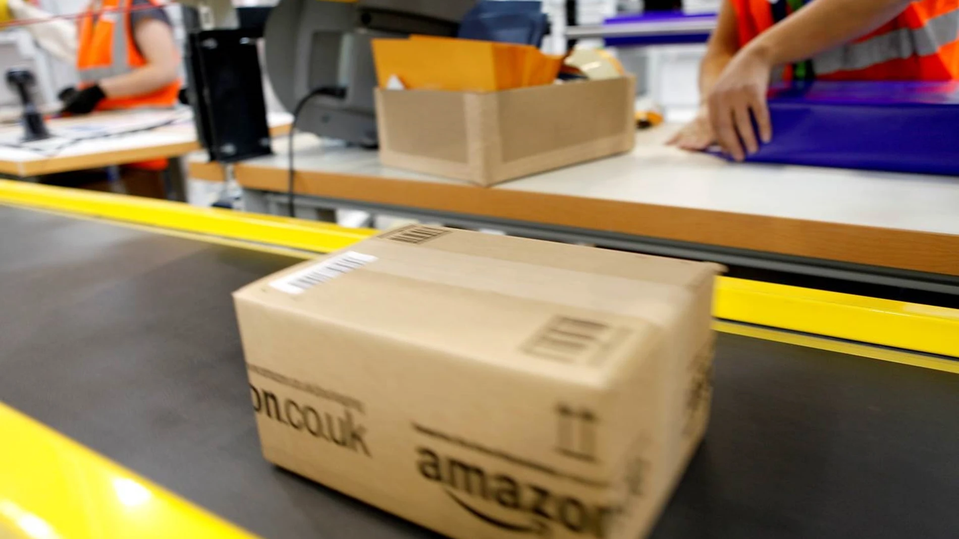 Francia.- Francia multa con 32 millones a Amazon por el control "excesivamente intrusivo" de sus empleados