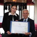 La Secretaria de Turismo de Querétaro, Adriana Vega, y el presidente de la Academia Iberoamericana de Gastronomía, Rafael Ansón Oliart