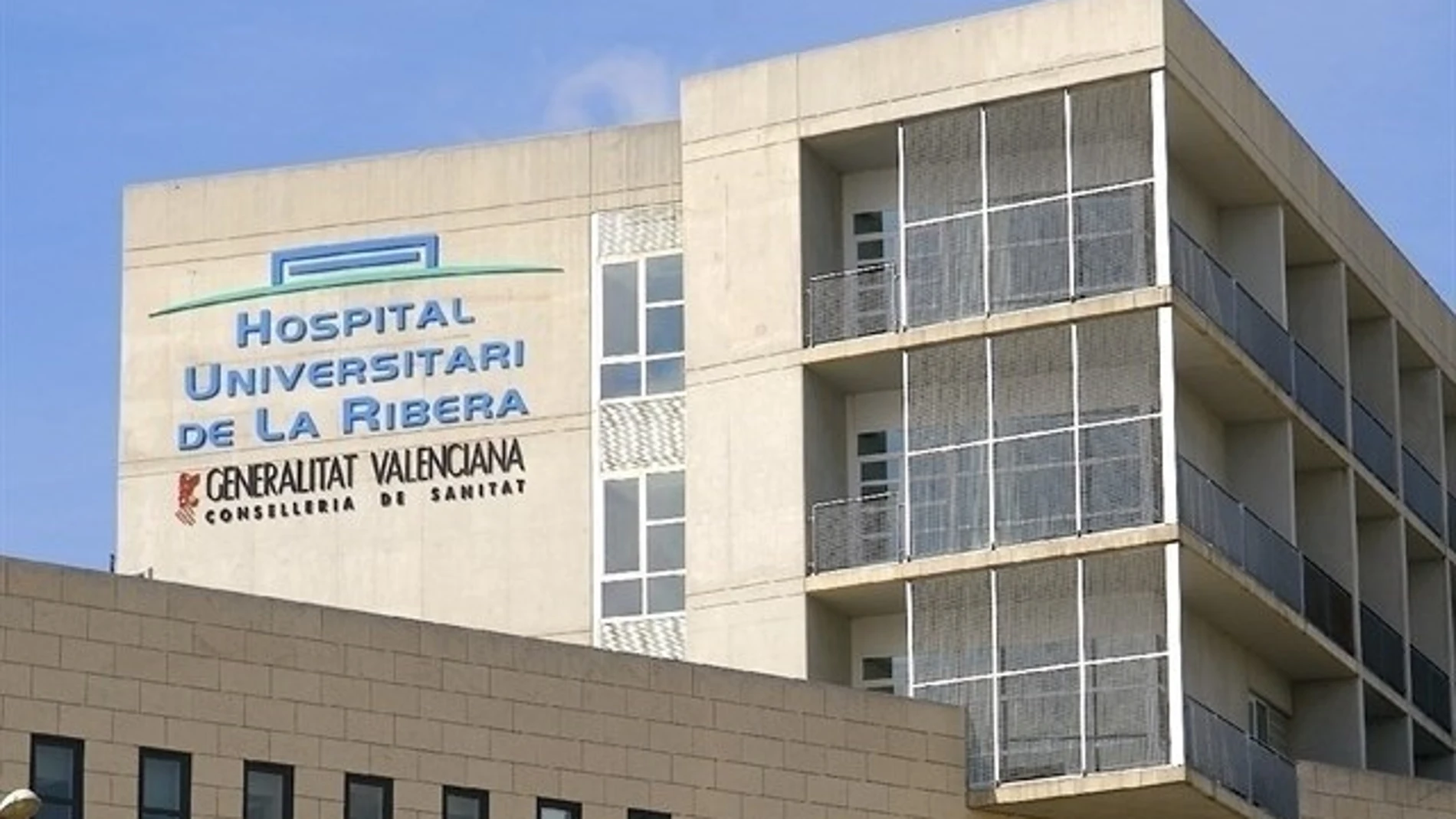 AMP.-Herido un alumno de 13 años de un instituto de Alberic (Valencia) apuñalado por otro a las puertas del centro