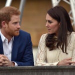 El príncipe Harry y Kate Middleton en 2017