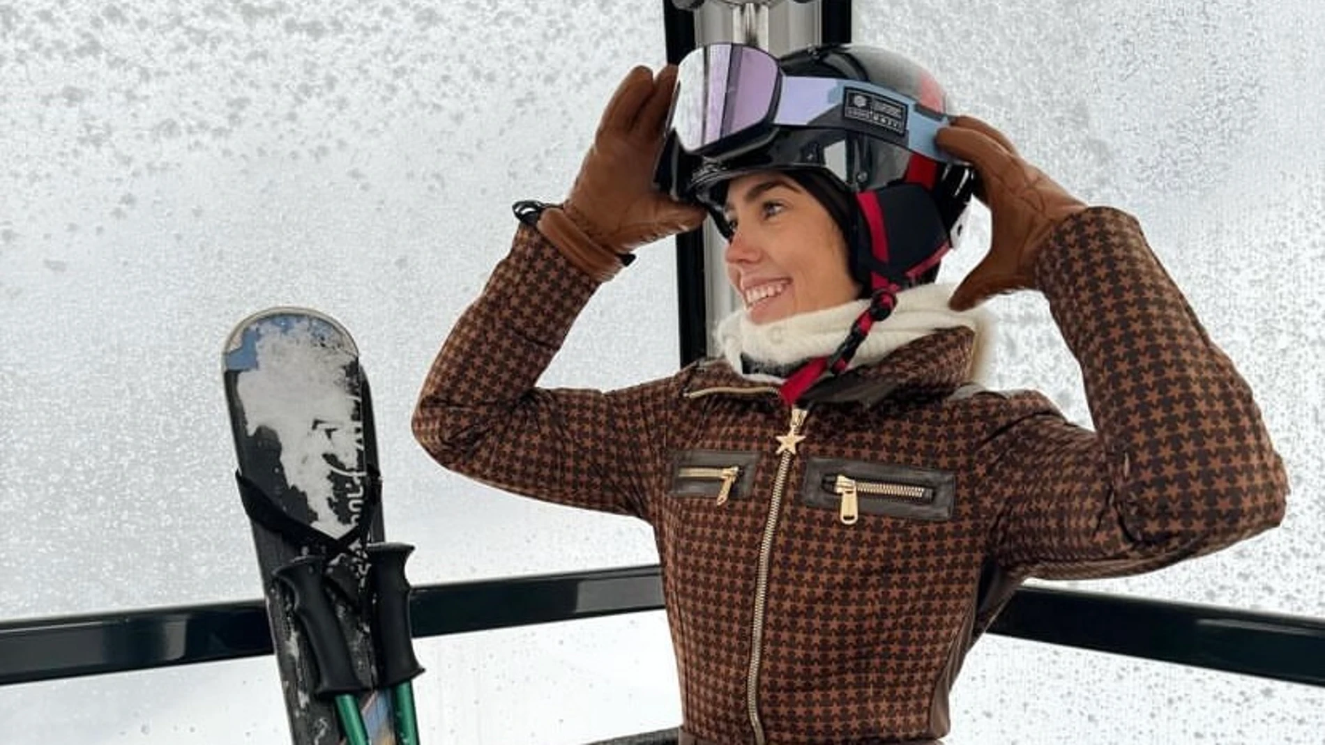 Estas son las 7 prendas imprescindibles para irte a la nieve