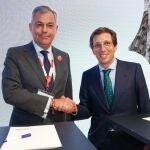 Los alcaldes de Sevilla y Madrid, en Fitur