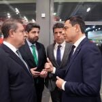 Los presidentes de Castilla-La Mancha, Emiliano García-Page (i); de Andalucía, Juanma Moreno (d); de la Comunidad de Murcia, Fernando López Miras (2i), y de Valencia, Carlos Mazón (2d)