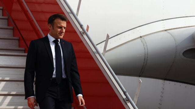 El presidente francés, Emmanuel Macron, a su llegada a India 