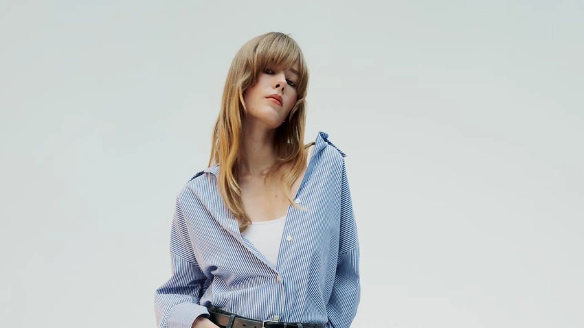 Los pantalones wide leg son un imprescindible este invierno