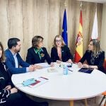 La presidenta de la Diputación de Palencia, Ángeles Armisén y el responsable de Turismo, Francisco Pérez, se han reunido con la consejera de Cultura, Turismo y Deporte del Gobierno de Cantabria, Eva Guillermina Fernández y la directora de la Fundación Camino Lebaniego, Pilar Gómez Bahamonde,