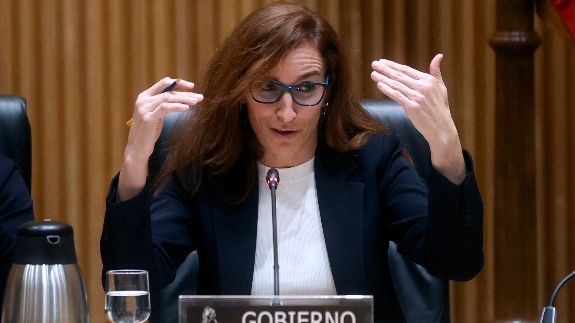 MADRID, 26/01/2024.- La ministra de Santidad, Mónica García, comparece este viernes ante la comisión correspondiente del Congreso. EFE/ Fernando Alvarado