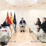 El presidente de la Región de Murcia, Fernando López Miras, hoy durante la reunión con Proexport