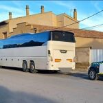 El autobús inmovilizado por la Guardia Civil
