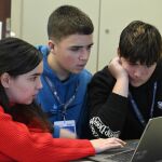 Once estudiantes MIT ejercen de profesores en centros de Barcelona con la metodología "maker" como referente
