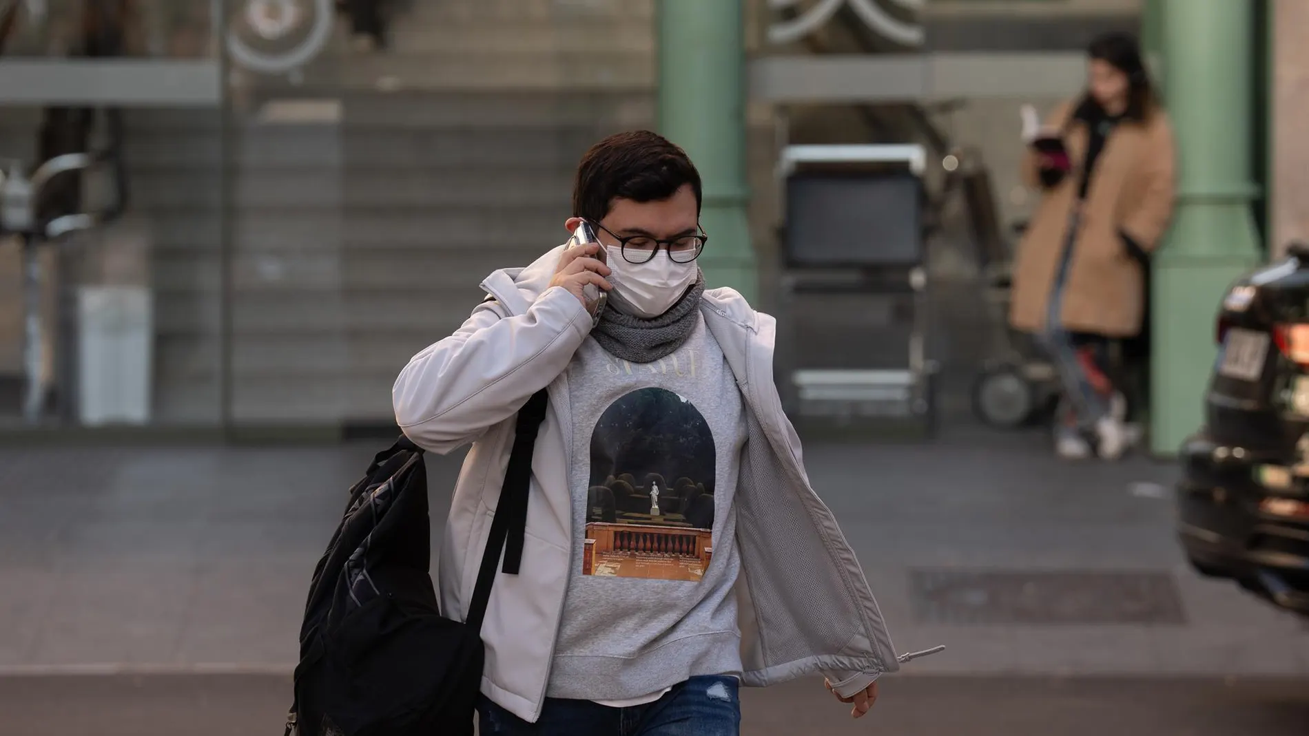 Cataluña levanta esta medianoche la obligatoriedad de llevar mascarilla en los centros sanitarios