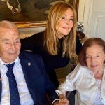 Ana Obregón junto a sus padres