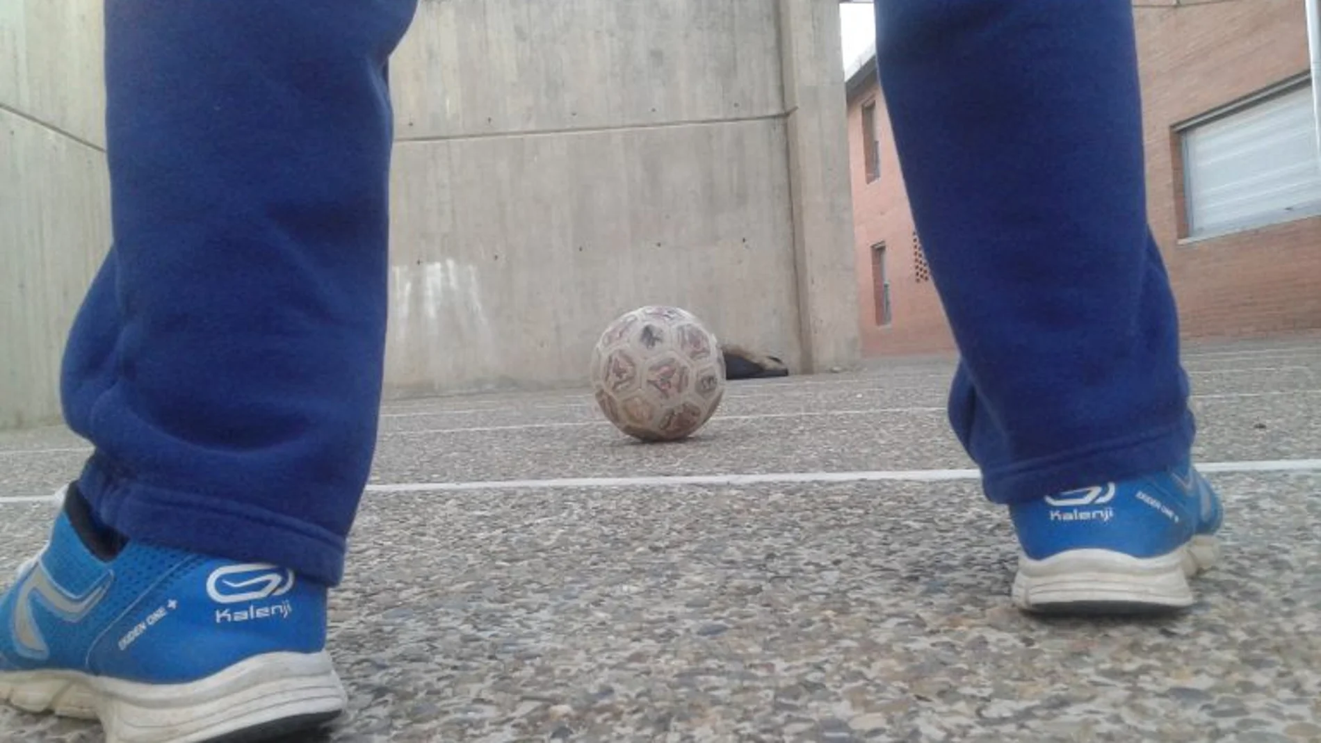 Un niño, en la LLar d'Infants Torre Vicens
