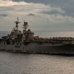 Estados Unidos derriba un misil balístico y tres drones iraníes lanzados por los hutíes en el golfo de Adén