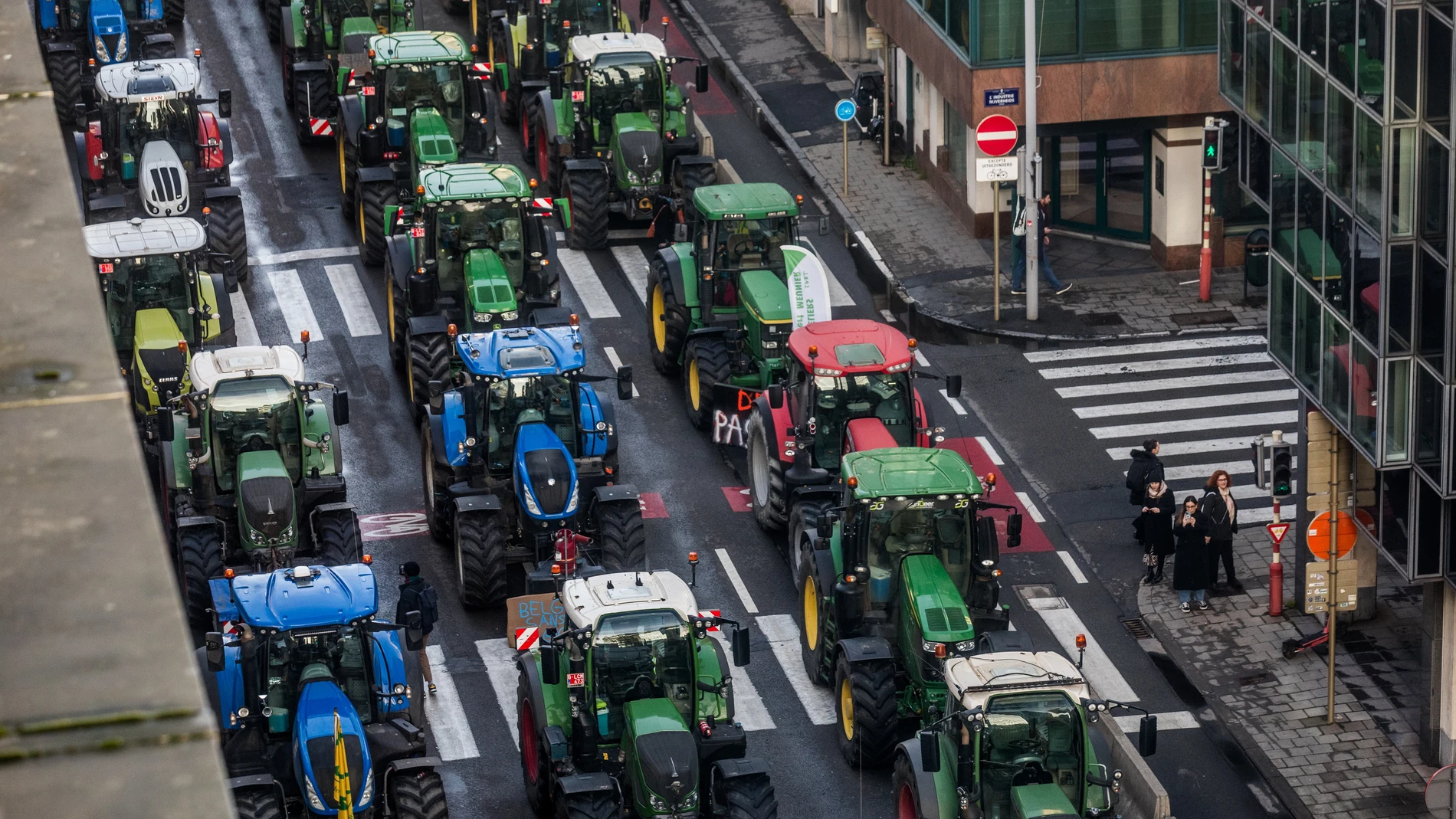 UE.- Asaja pide en Bruselas que Sánchez se solidarice con el campo y pare las negociaciones del acuerdo con Mercosur