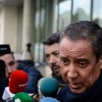 A juicio desde hoy los expresidentes valencianos Eduardo Zaplana y José Luis Olivas por el caso Erial