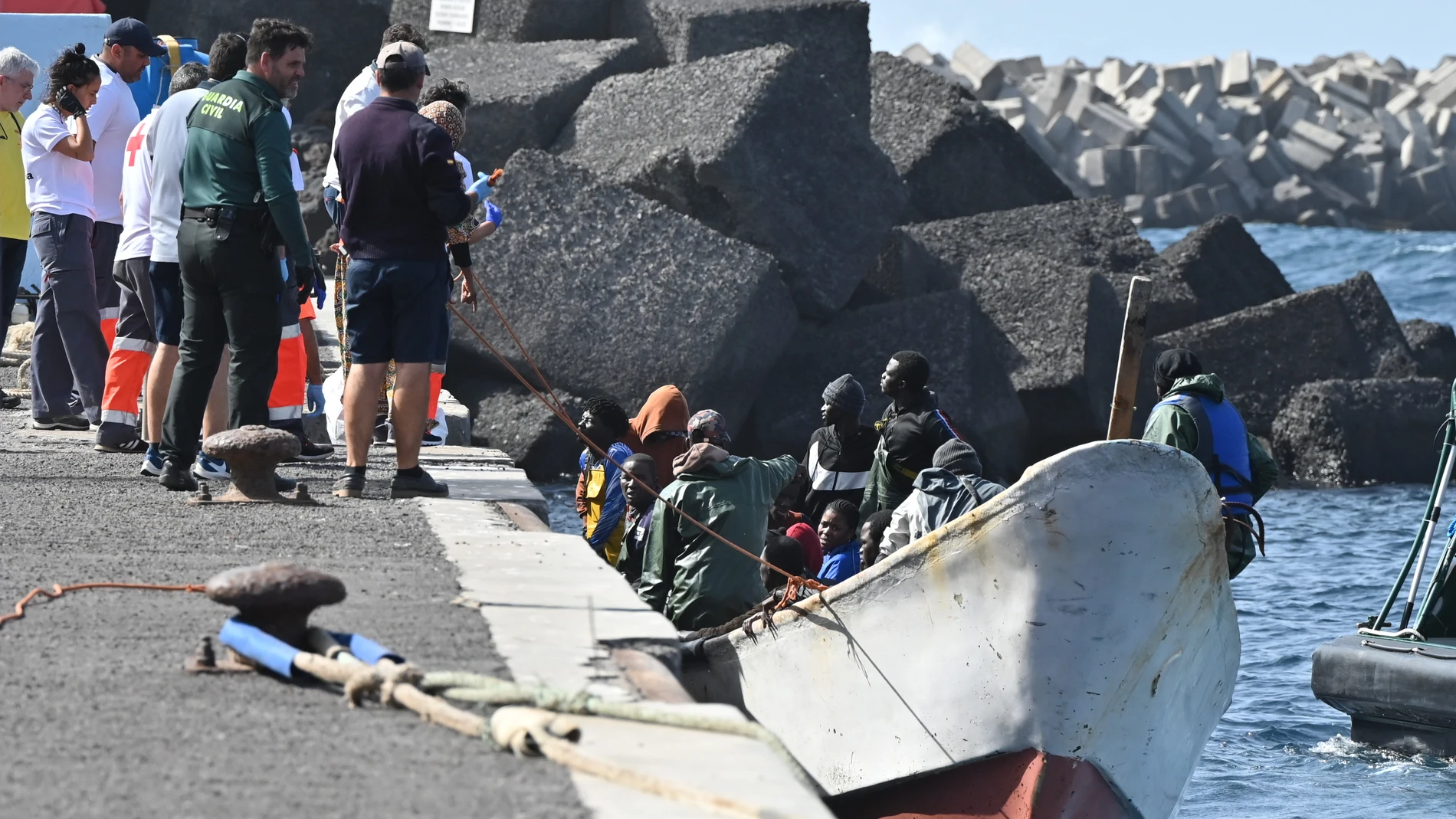 LLegan más migrantes a Canarias en enero de 2024 que en los seis primeros meses de 2023, con un total de 7.270