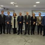 Foto de familia de los representantes de las instituciones que forman parte del patronato de la Fundación TecnoVitae que preside Rafael Álvarez