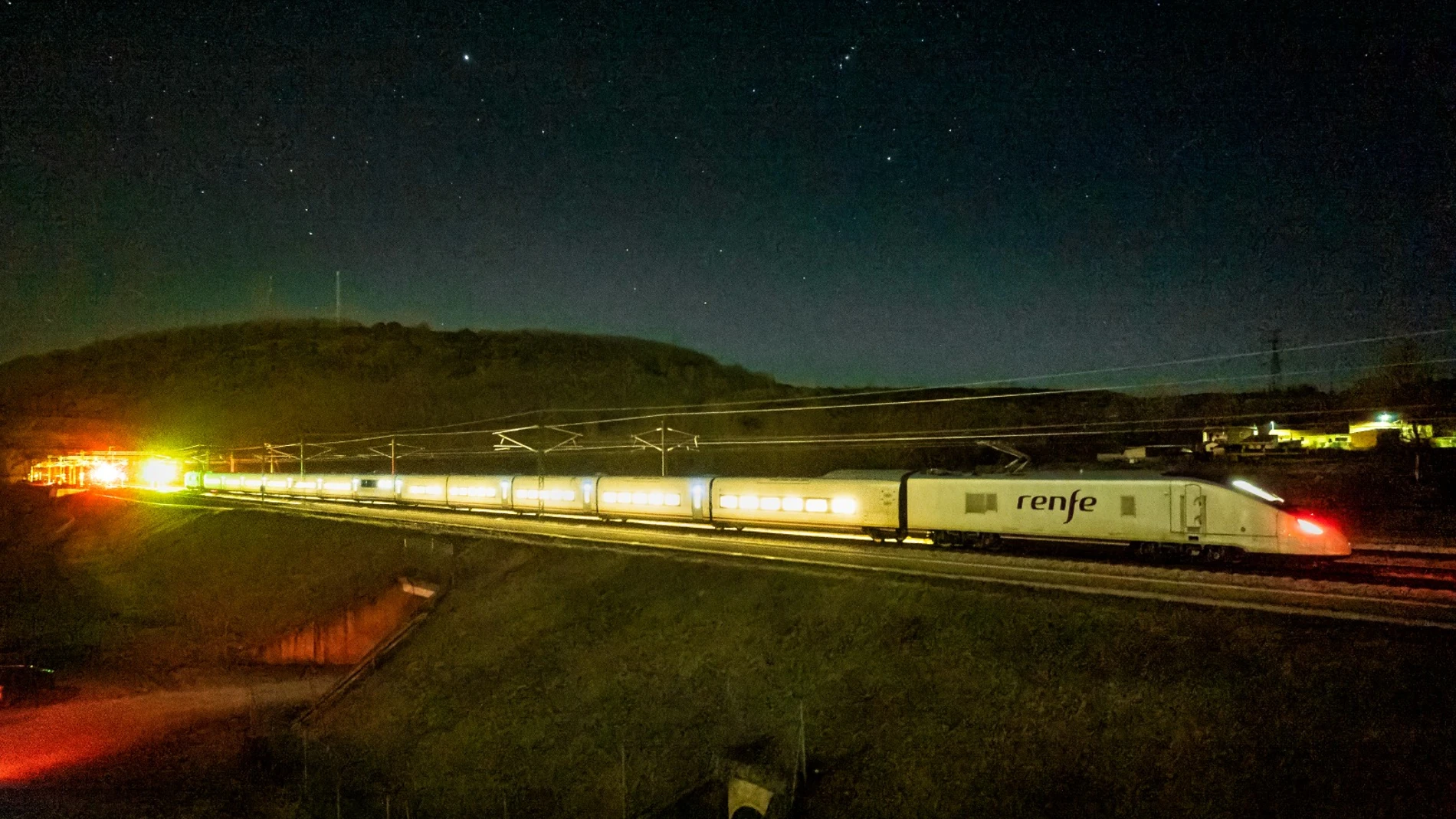 Cuenta atrás para la llegada de la alta velocidad a Galicia y Asturias: Renfe forma ya a los maquinistas de los Avril