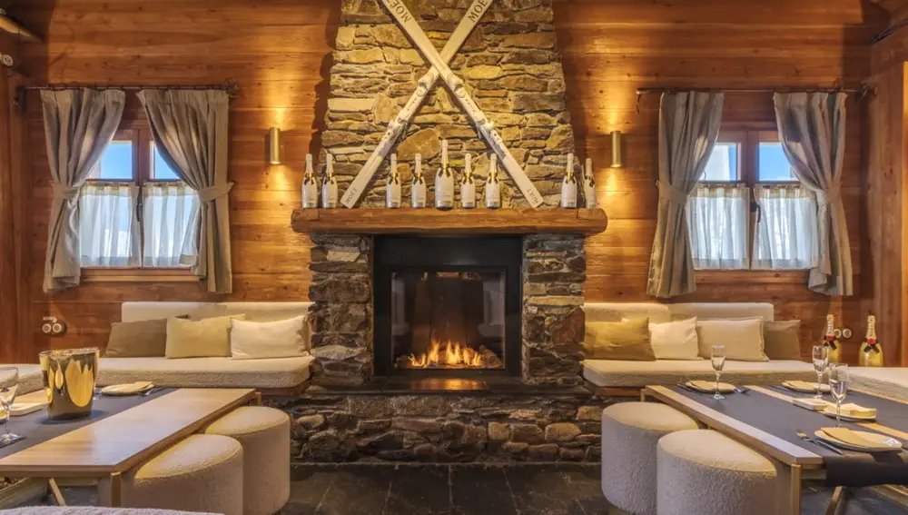 Interior del Moët Winter Lounge en Baqueira Beret